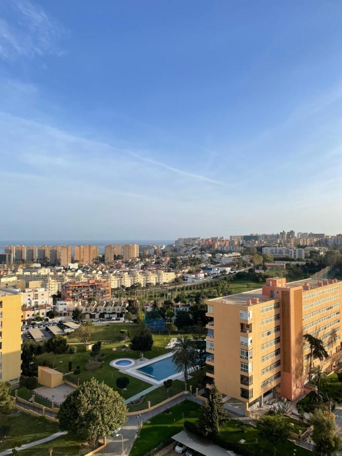Apartamento La Torre 1337 Precioso, Moderno Y Con Piscina Torremolinos Eksteriør billede