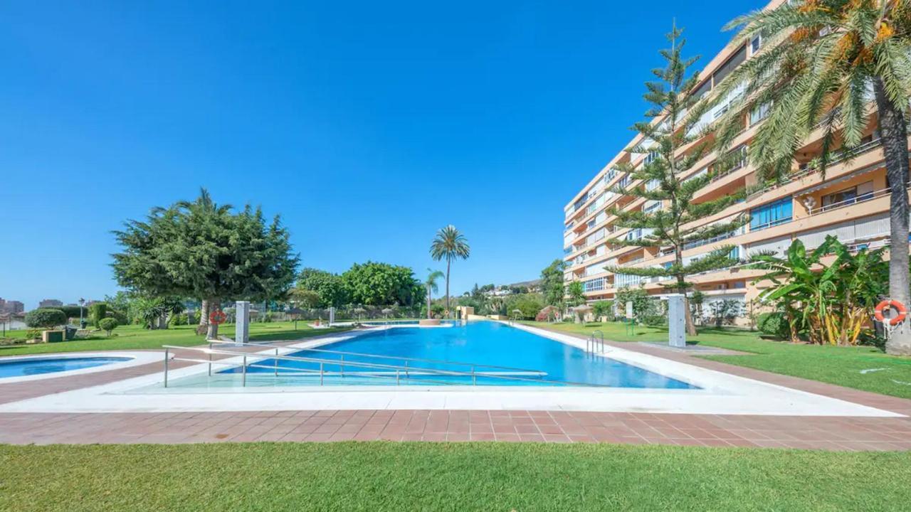 Apartamento La Torre 1337 Precioso, Moderno Y Con Piscina Torremolinos Eksteriør billede