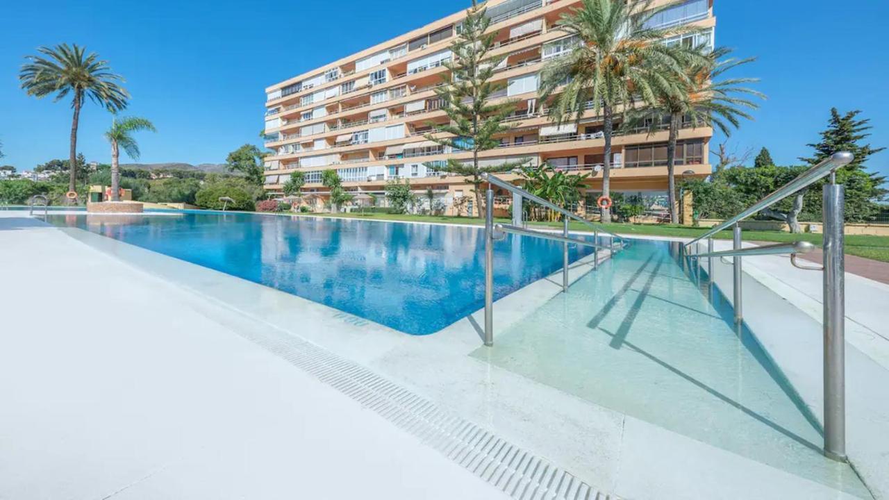 Apartamento La Torre 1337 Precioso, Moderno Y Con Piscina Torremolinos Eksteriør billede
