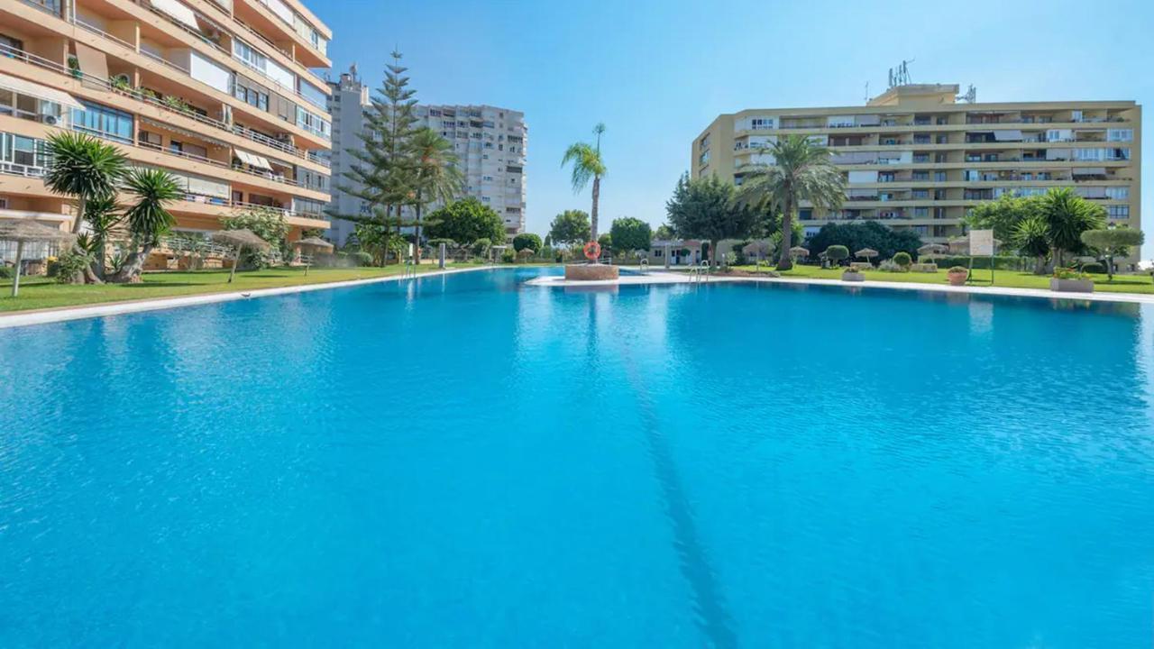 Apartamento La Torre 1337 Precioso, Moderno Y Con Piscina Torremolinos Eksteriør billede